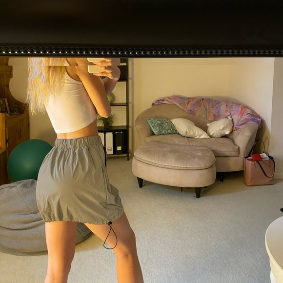 reflective skirt  with adjustable bottom - Picture 3 of 4